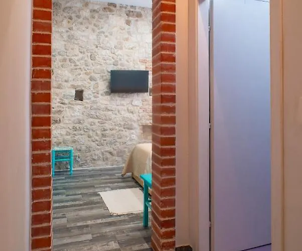 Konukevi And Djanovic