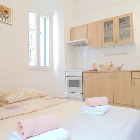 Gostinjska kuća And Djanovic Split