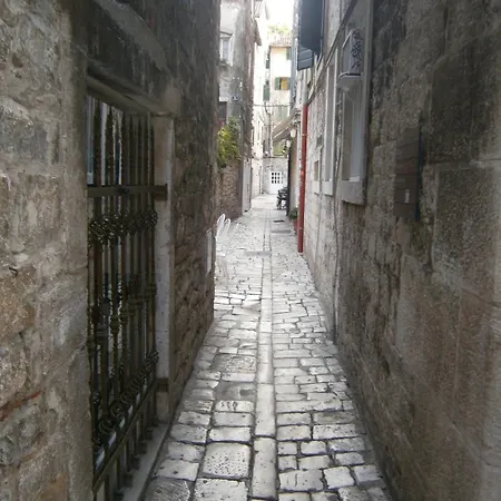 Gostinjska kuća And Djanovic Split