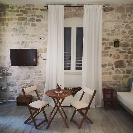 Gostinjska kuća And Djanovic