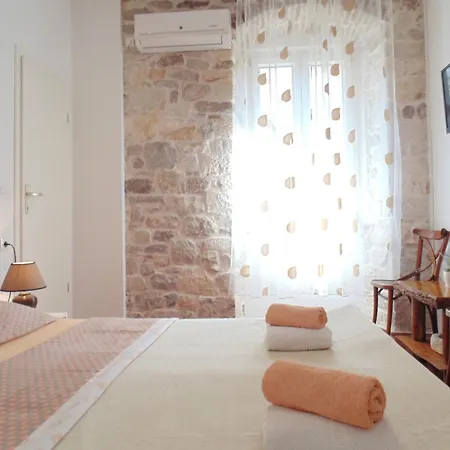 Gostinjska kuća And Djanovic 3*