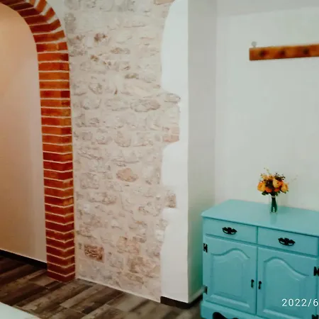 And Djanovic Guest house Split