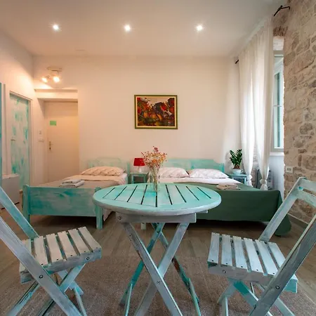 And Djanovic 3* Сплит