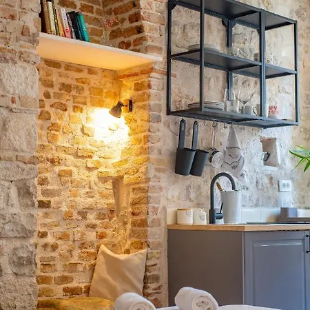 And Djanovic Guest house