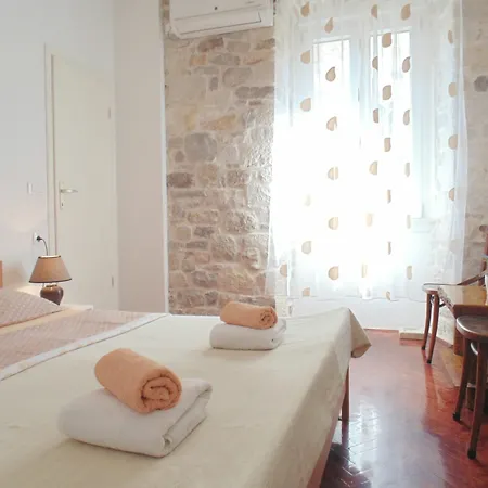 Guest house And Djanovic